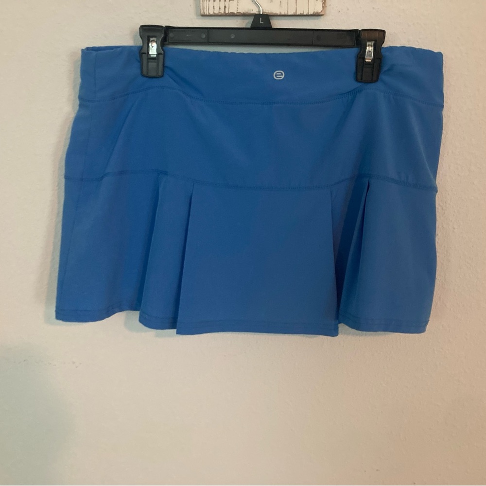 Etonic pleated tennis/pickle ball skirt with shorts built in.